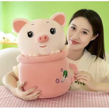 PLUSZOWA MASKOTKA ŚWINKA W KUBKI 40CM