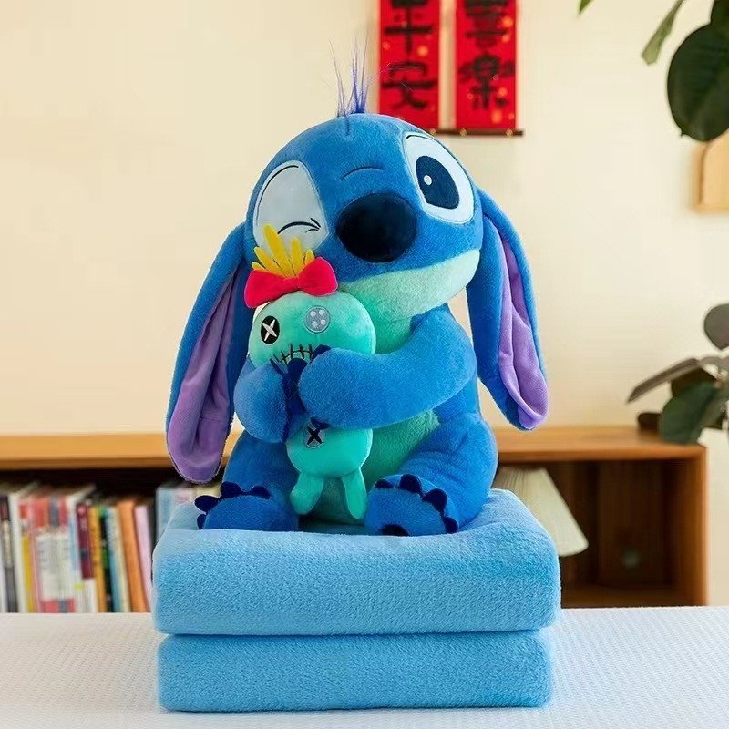 PODUSZKA MASKOTKA STITCH Z KOCEM PODUSZKA MASKOTKA STITCH Z KOCEM