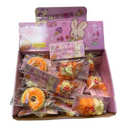 SQUISHY GNIOTEK CAKE M