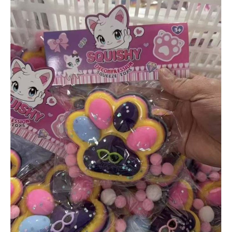 SQUISHY GNIOTEK KOCIA ŁAPKA SQUISHY GNIOTEK KOCIA ŁAPKA