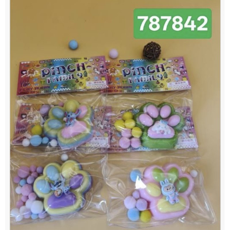 SQUISHY GNIOTEK KOCIA ŁAPKA LABUBU SQUISHY GNIOTEK KOCIA ŁAPKA LABUBU