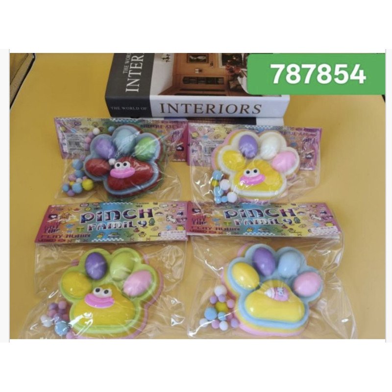 SQUISHY GNIOTEK KOCIA ŁAPKA DUŻA SQUISHY GNIOTEK KOCIA ŁAPKA DUŻA