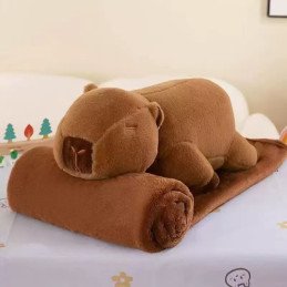 PODUSZKA MASKOTKA KAPIBARA Z KOCEM 55CM