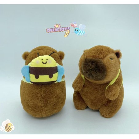 PLUSZOWA MASKOTKA KAPIBARA Z PLECAKIEM 22CM