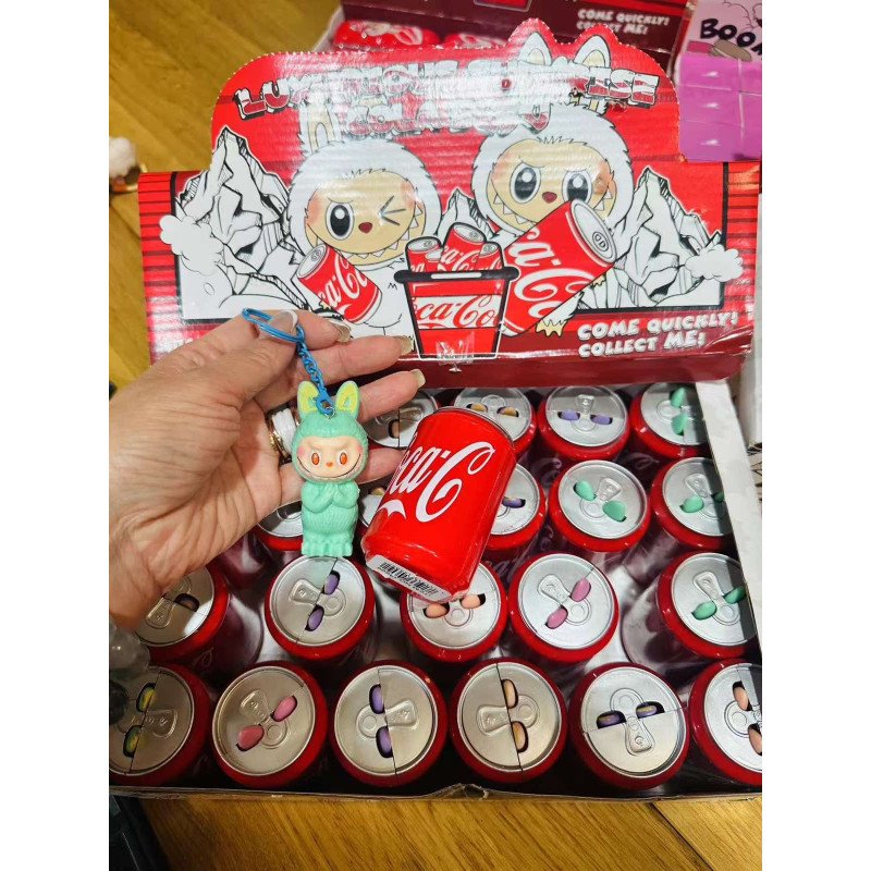 LABUBU BUTELKA COCA COLA Z FIGURKĄ LABUBU BUTELKA COCA COLA Z FIGURKĄ