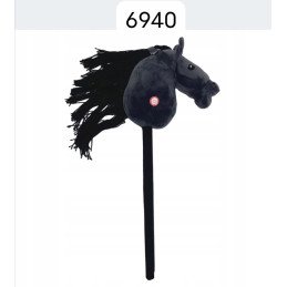 KOŃ NA KIJU