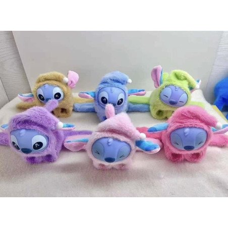 PLUSZAK MASKOTKA STITCH NA RĘKĘ