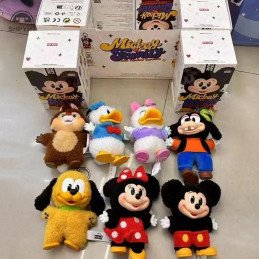 BRELOK PLUSZAK MICKEY FAMILY W SASZETKI LOSOWA + PUDEŁKO
