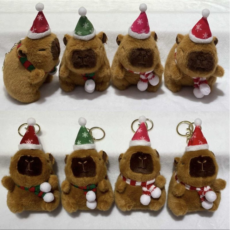 BRELOK PLUSZAK KAPIBARA Z CZAPKA ŚWIĄTECZNA
