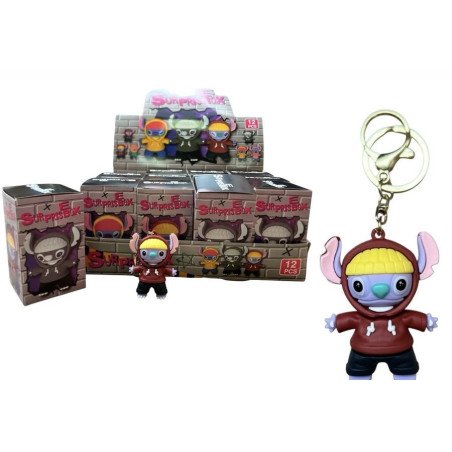 BRELOK STITCH W SASZETKI LOSOWA + PUDEŁKO