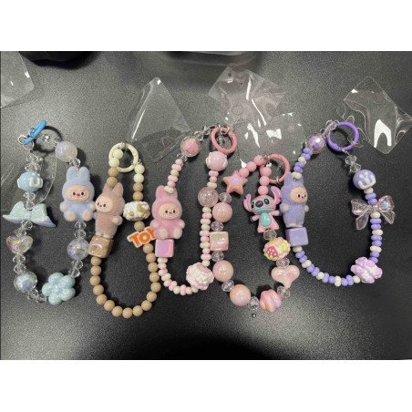 WIESZAK NA TELEFON LABUBU