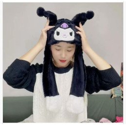 KUROMI CZAPKA ŚWIECĄCA Z RUCHOMYMI USZAMI LED