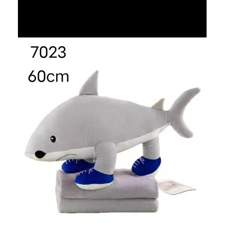 PLUSZAK MASKOTKA TRALALERO TRALALA Z KOCEM 60CM