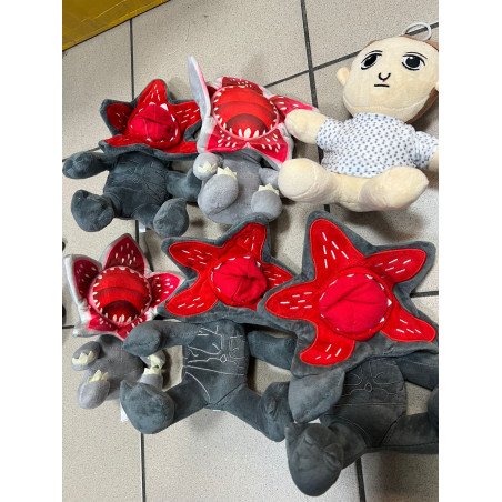 PLUSZAK MASKOTKA STRANGER THINGS