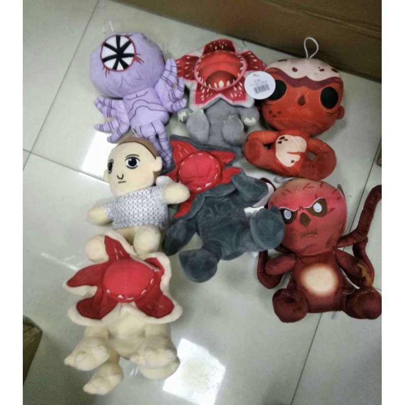 PLUSZAK MASKOTKA STRANGER THINGS