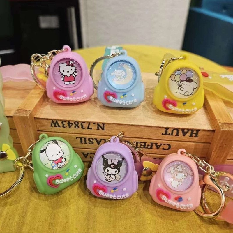 BRELOK GUMOWY ŚWIECĄCE SANRIO BRELOK GUMOWY ŚWIECĄCE SANRIO