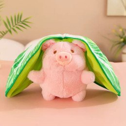 PLUSZOWA MASKOTKA ŚWINIA W KAPUŚCIE 25CM