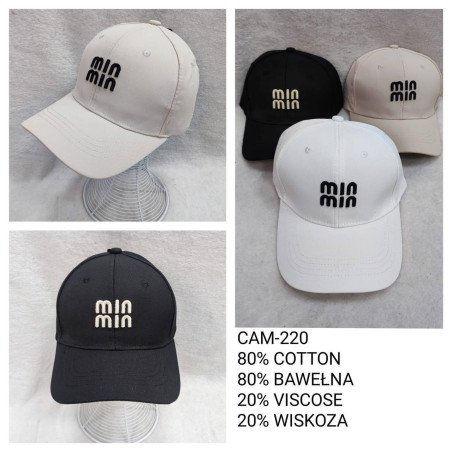 CZAPKA Z DASZKIEM